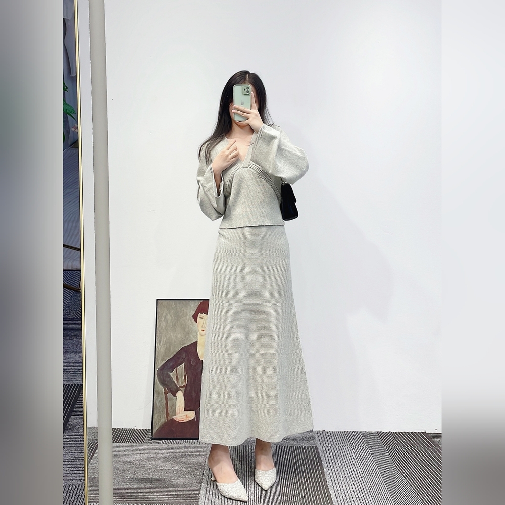 French 2-piece Sweater Set: Top+ skirt